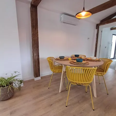 M1 Preciosa Casa Reformada Con Gran Patio Exterior