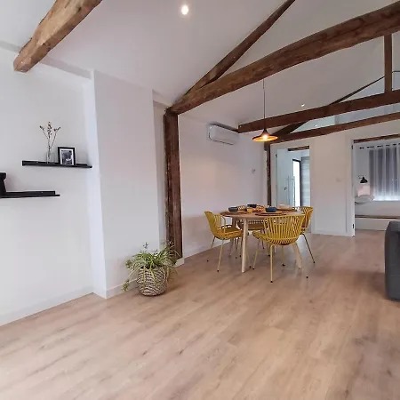 Сasa de vacaciones M1 Preciosa Casa Reformada Con Gran Patio Exterior *