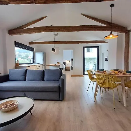 Сasa de vacaciones M1 Preciosa Casa Reformada Con Gran Patio Exterior *